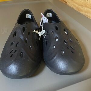 Zara Kids slip ons. Size 4